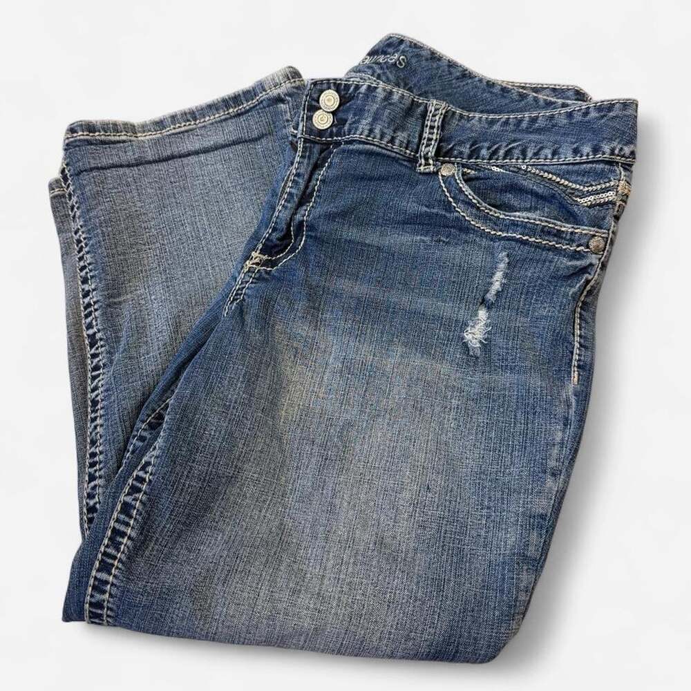 Maurices Women's Blue and Navy Jeans